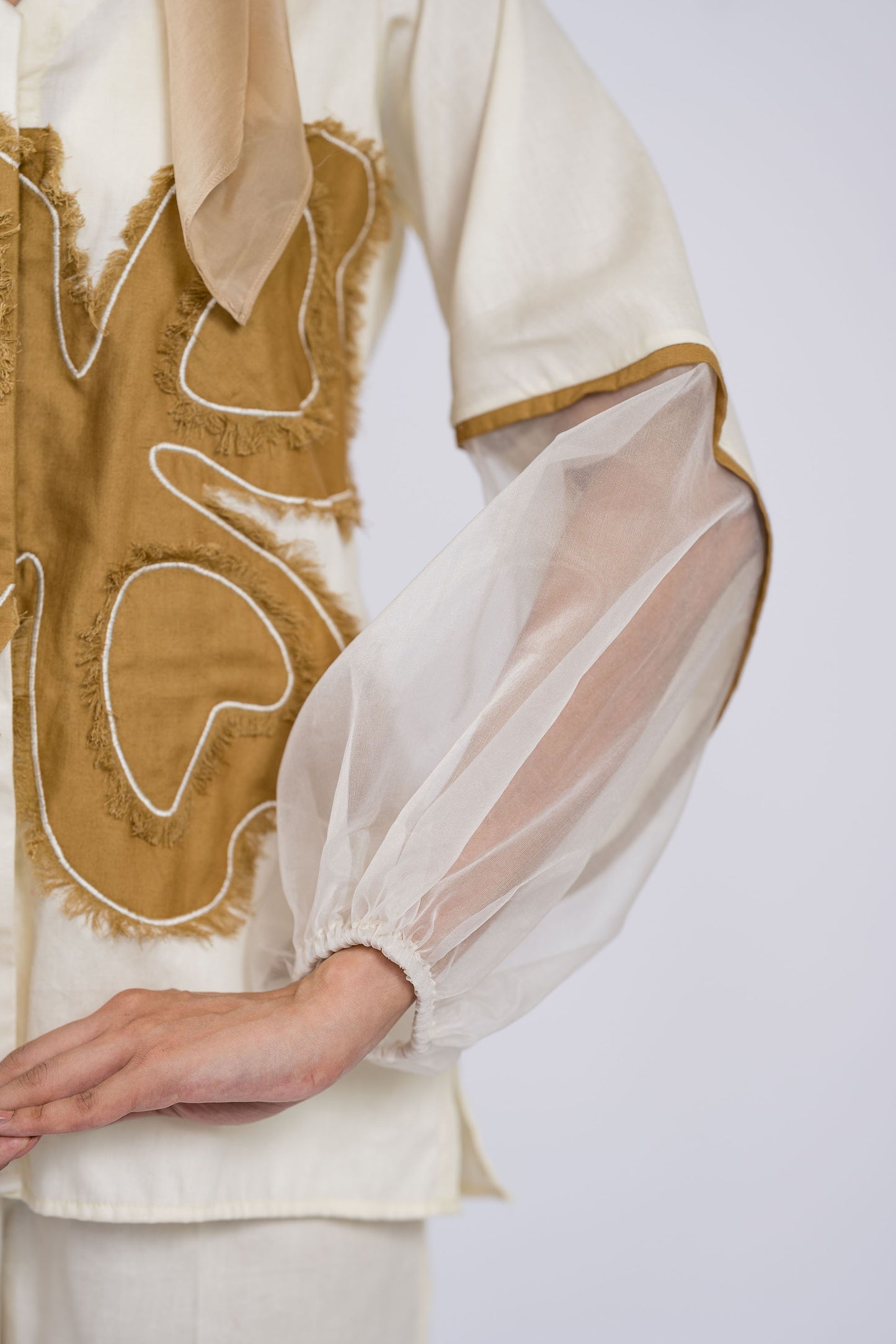 The Dramebaaz Co Mirage Set structured waistcoat and trousers