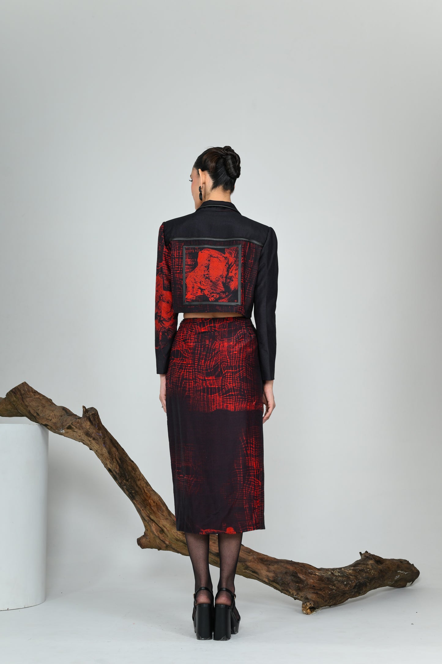 EMBERLINES LACE SKIRT