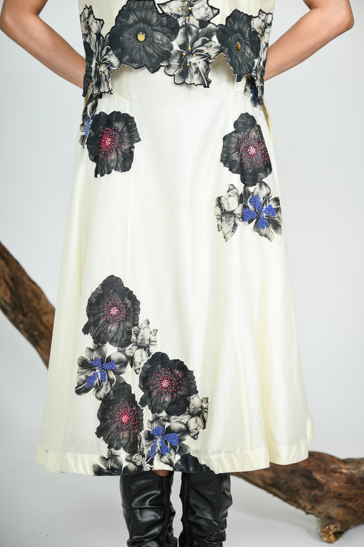 ATHRACITE BLOSSOM SKIRT