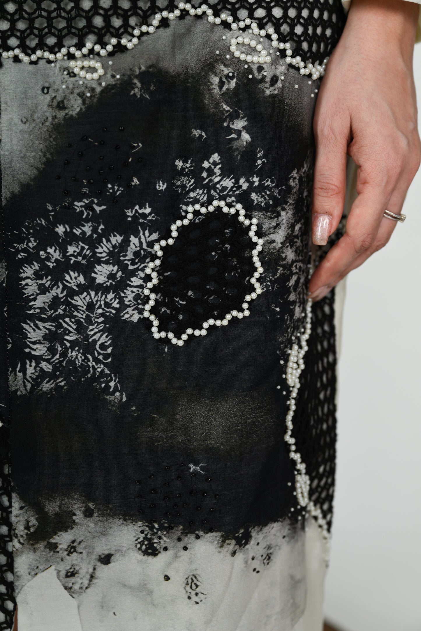 FROST GRID SKIRT