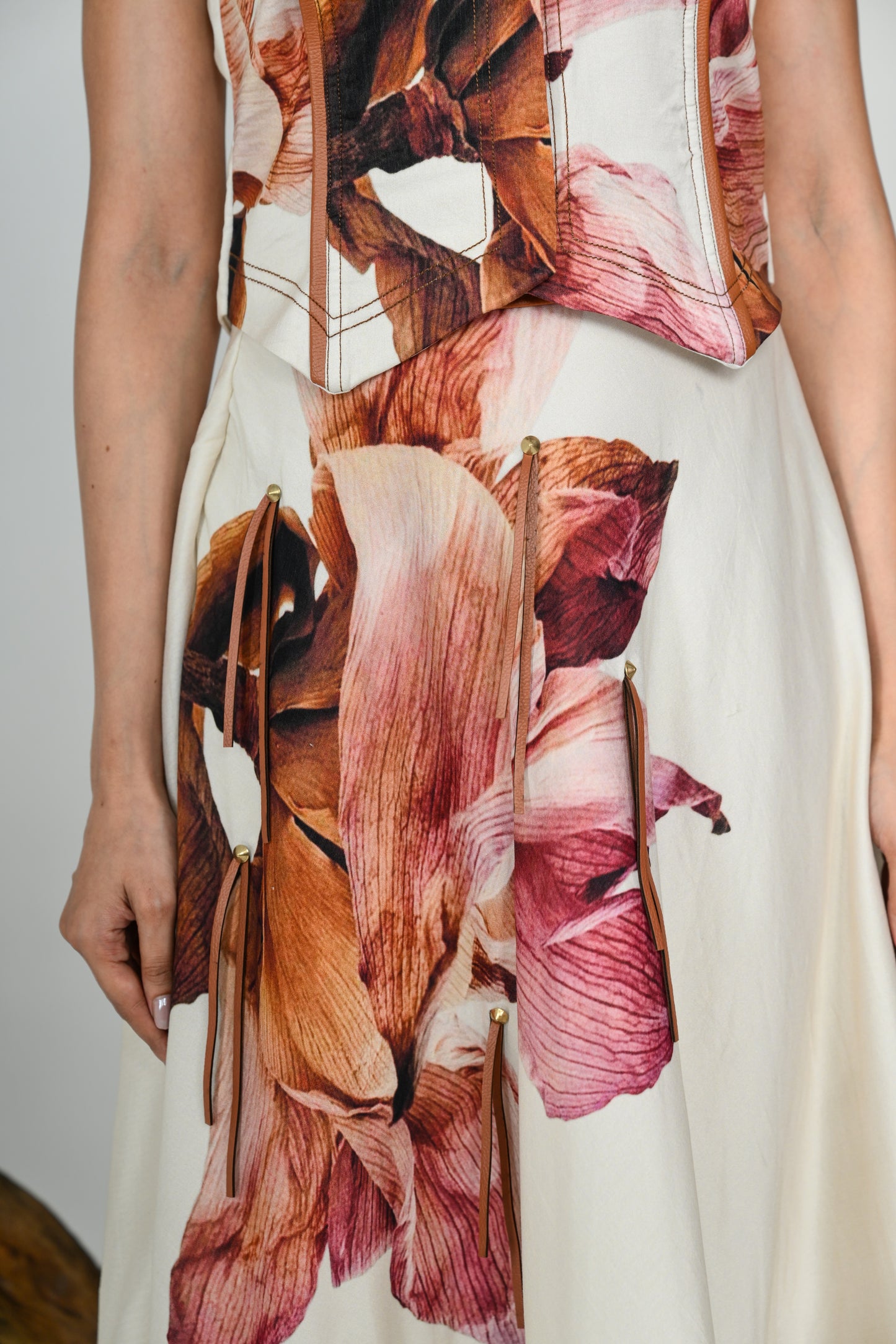PETALS AFTER TIME' SKIRT SET