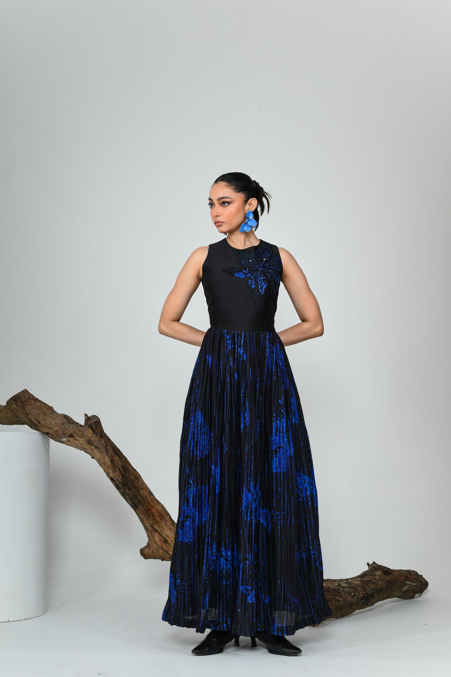THE DNA GATHERED GOWN