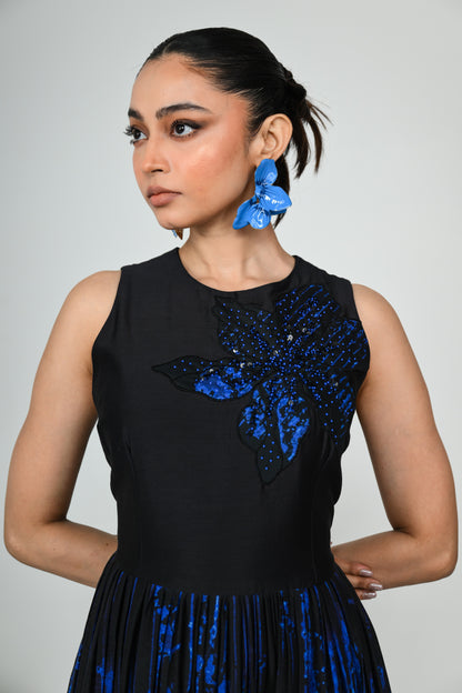 THE DNA GATHERED GOWN
