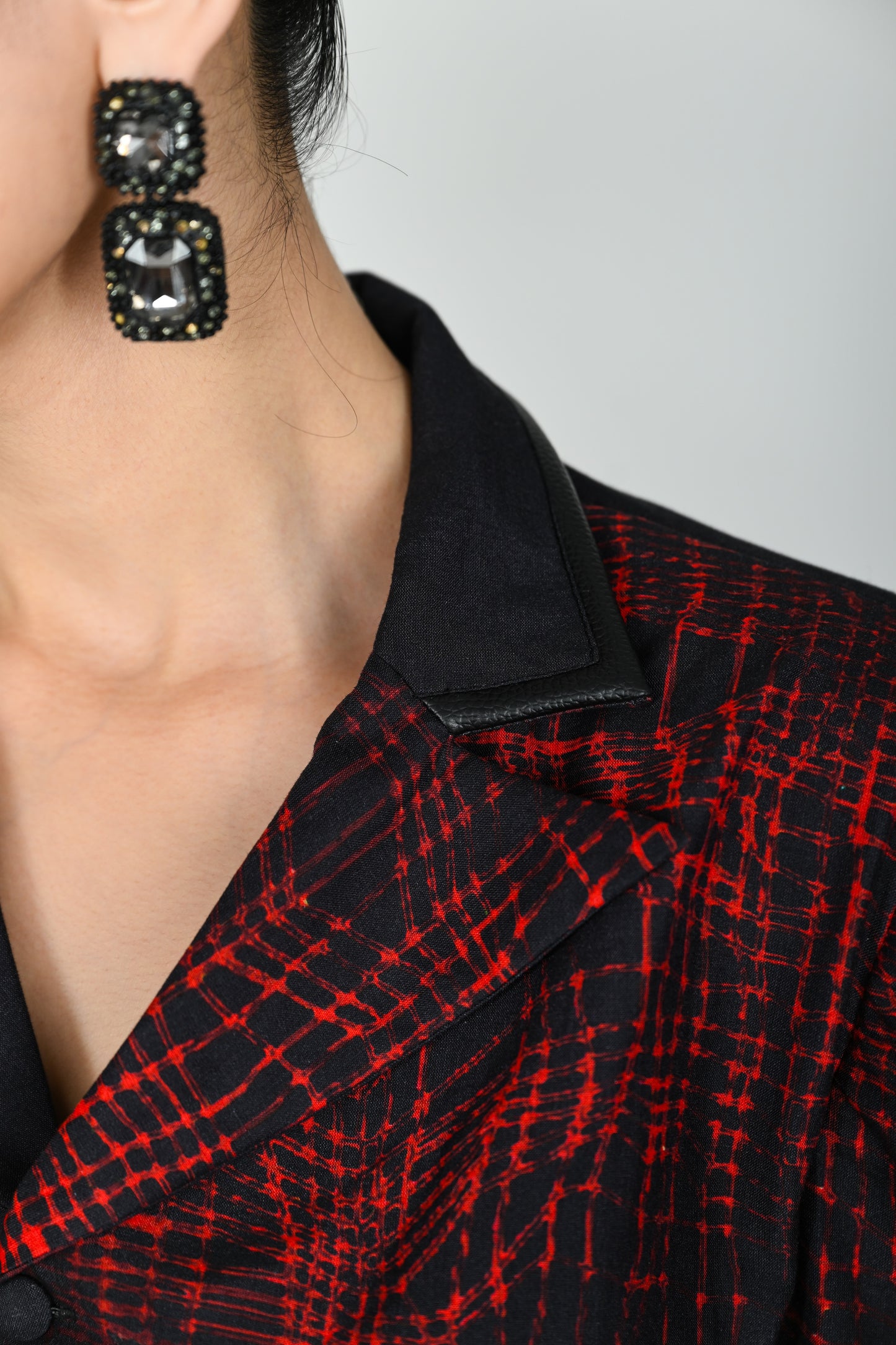 EMBERLINES CROP BLAZER